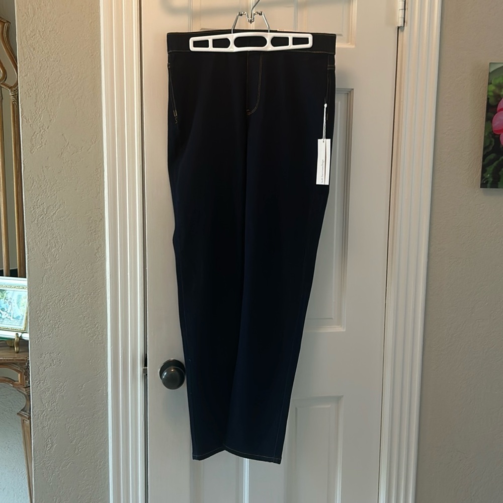 NWT Soft Surroundings Pull on Slim Leg Jeans size Small (6/8)